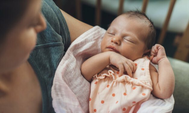 Como o sono do bebê pode ajudar no desenvolvimento?